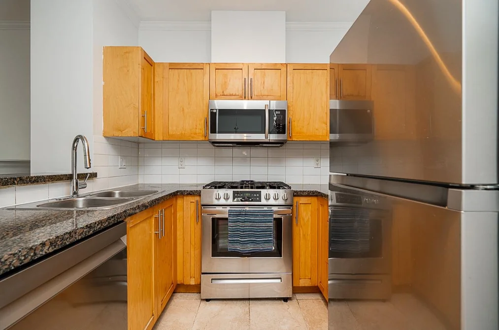 105 7000 21ST AVENUE, Burnaby BC V5E 4P1, Burnaby BC — Residential for Sale — Photo 16 of 40