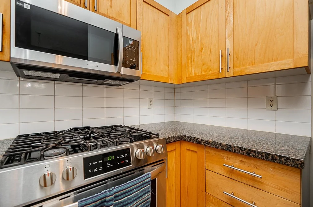 105 7000 21ST AVENUE, Burnaby BC V5E 4P1, Burnaby BC — Residential for Sale — Photo 18 of 40