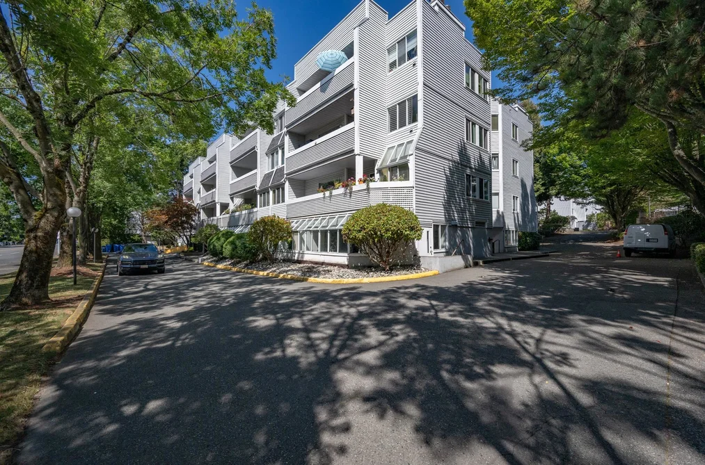 Condo for sale at 105 7431 Blundell Road Richmond British Columbia - MLS: R3157172