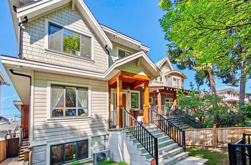 105 E 64TH AVENUE, Vancouver BC V5X 2M3, Vancouver BC — Residential for Sale - Photo 2