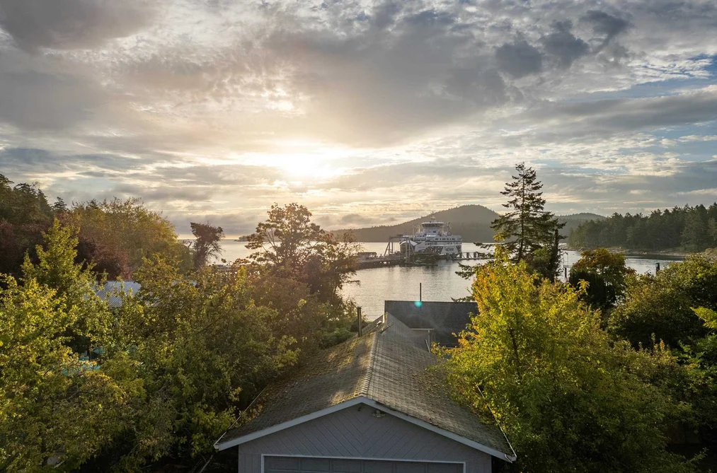 105 MADRONA ROAD, Galiano Island BC V0N 1P0, Galiano Island BC — Residential for Sale - Photo 2