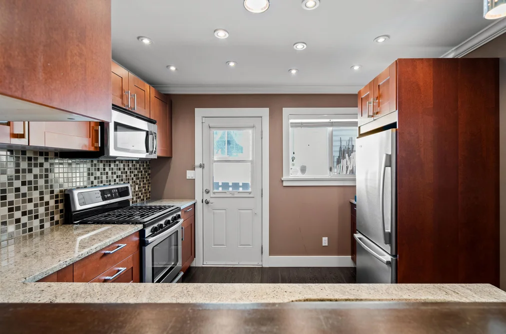 1050 E 10TH AVENUE, Vancouver BC V5T 2B5, Vancouver BC — Residential for Sale — Photo 12 of 32