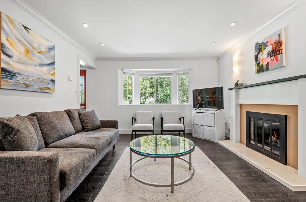 1050 E 10TH AVENUE, Vancouver BC V5T 2B5, Vancouver BC — Residential for Sale — Photo 8 of 32