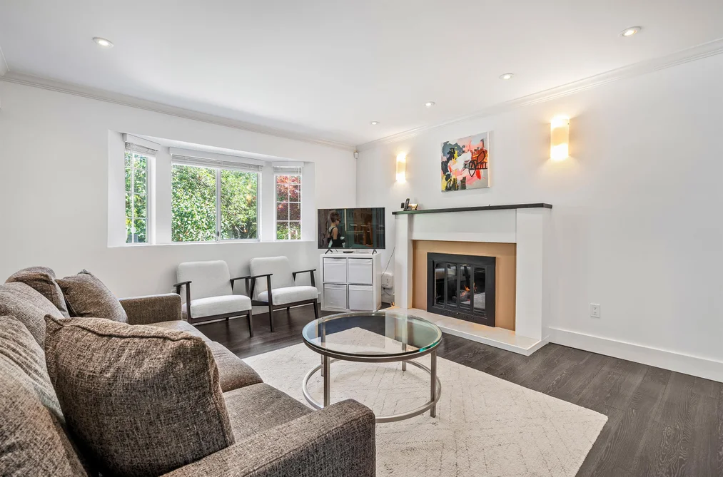 1050 E 10TH AVENUE, Vancouver BC V5T 2B5, Vancouver BC — Residential for Sale — Photo 9 of 32