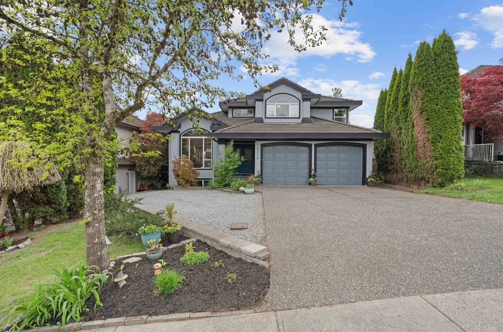 House for sale at 10519 Slatford Street Maple Ridge British Columbia - MLS: R3117406