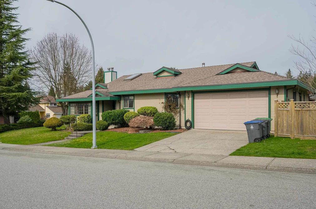 10523 FRASERGLEN DRIVE, Surrey BC V4N 1V1, Surrey BC — Residential for Sale - Photo 2