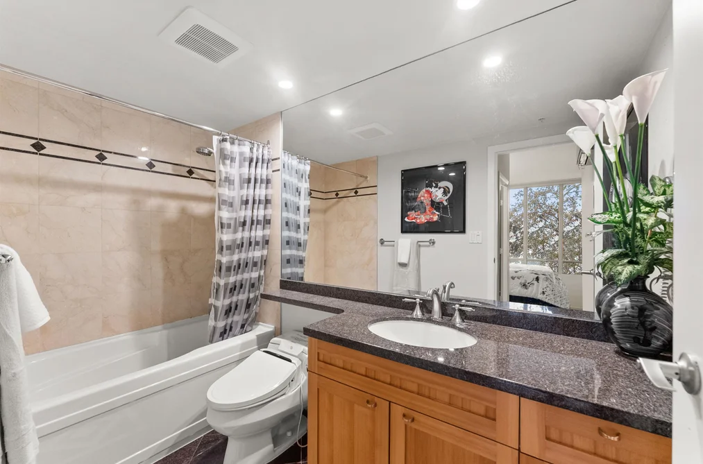 Townhouse for sale at 1053 Marinaside Crescent Vancouver British Columbia - MLS: R3122056