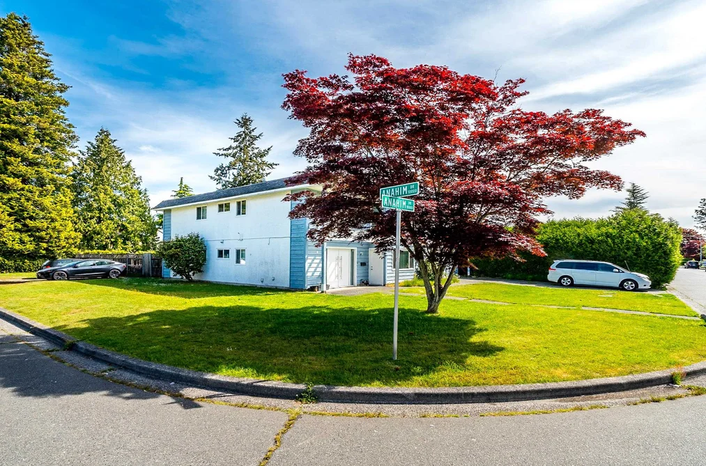 10531 ANAHIM DRIVE, Richmond BC V7A 3C6, Richmond BC — Residential Income for Sale - Photo 2