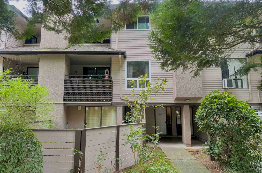 Townhouse for sale at 10589 Holly Park Lane Surrey British Columbia - MLS: R3111821