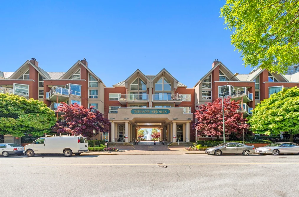 Condo for sale at 106 1240 Quayside Drive New Westminster British Columbia - MLS: R3142614
