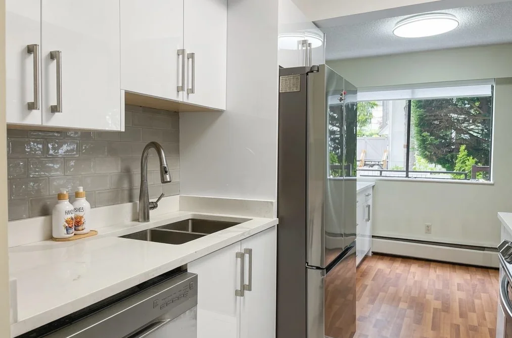 106 1360 MARTIN STREET, White Rock BC V4B 3W5, White Rock BC — Residential for Sale — Photo 3 of 31