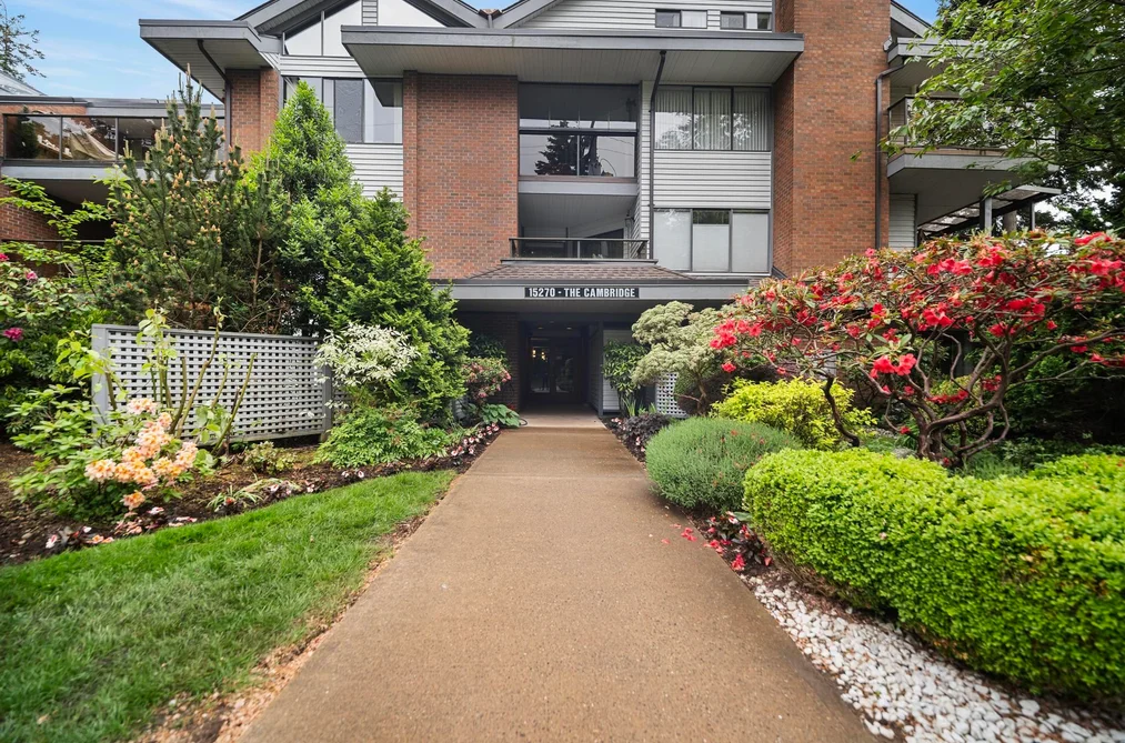 Condo for sale at 106 15270 17 Avenue Surrey British Columbia - MLS: R3121286