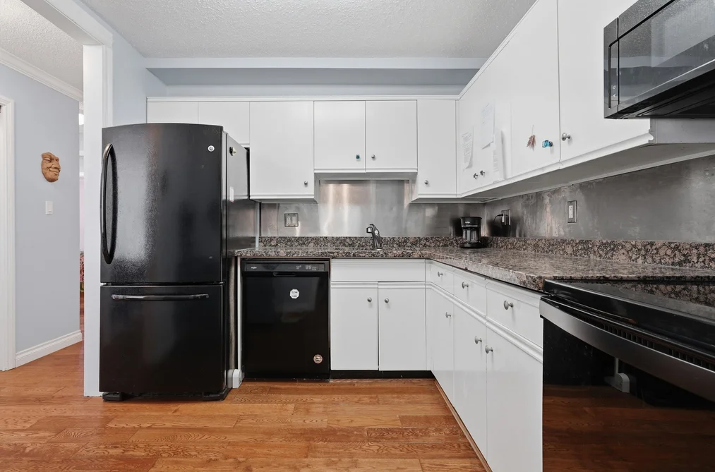 106 1830 E SOUTHMERE CRESCENT, Surrey BC V4A 9C2, Surrey BC — Residential for Sale - Photo 3