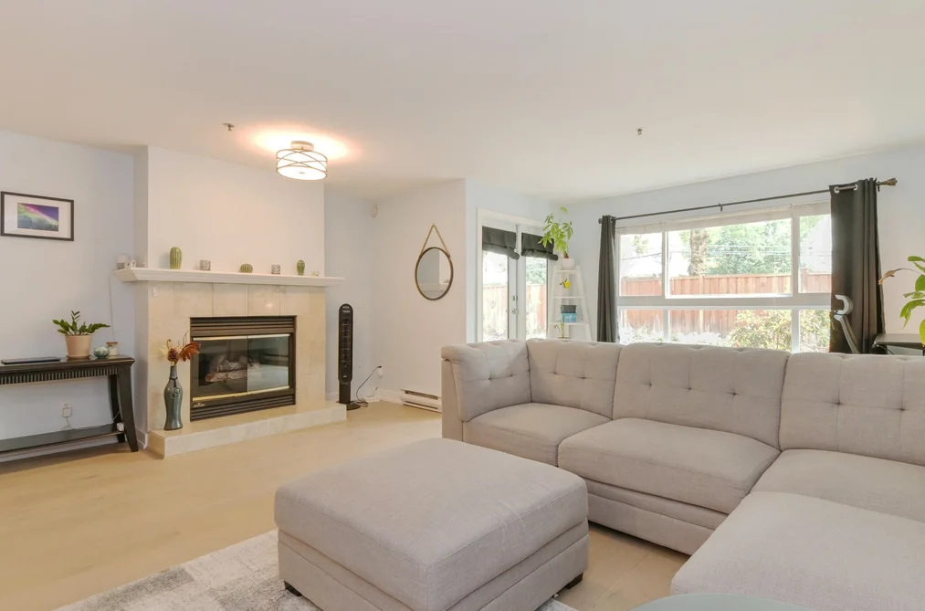 Condo for sale at 106 19721 64 Avenue Langley British Columbia - MLS: R3159705