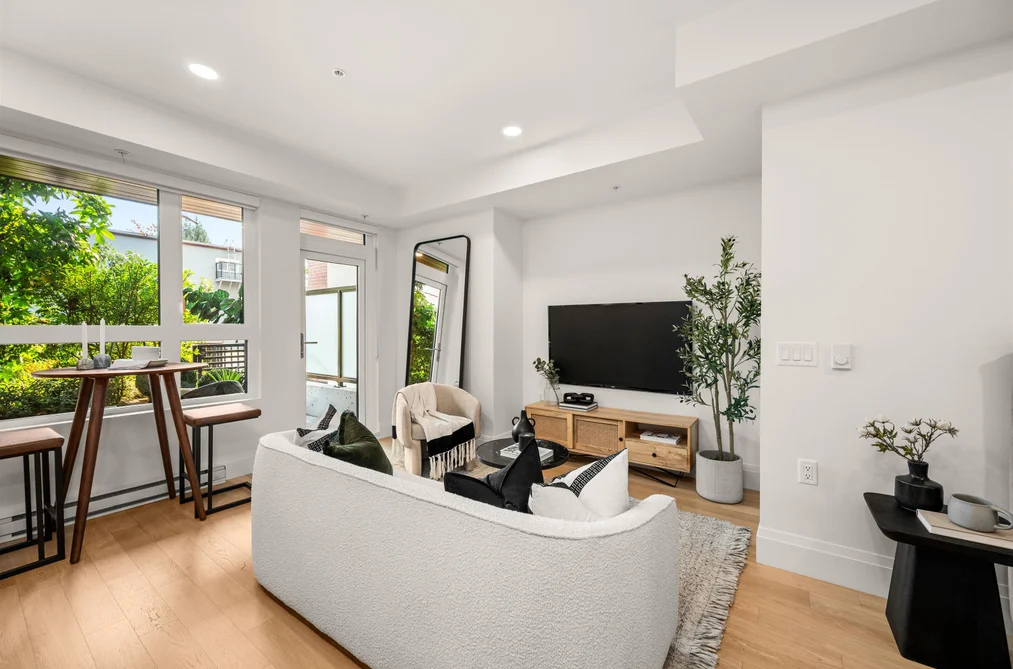 Condo for sale at 106 2550 Garden Drive Vancouver British Columbia - MLS: R3113084