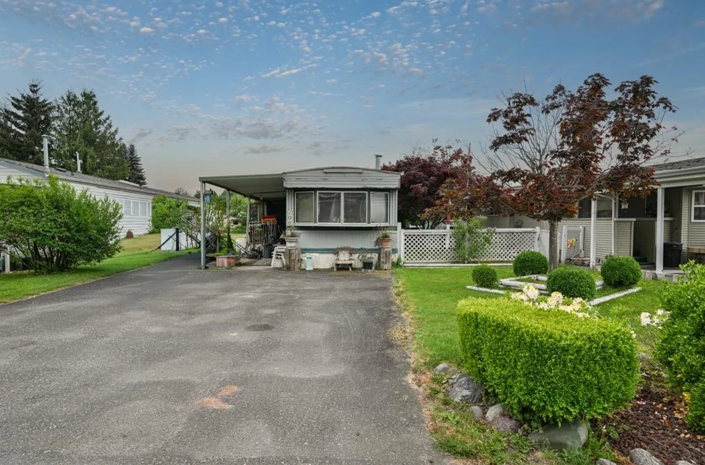 Manufactured Home for sale at 106 45640 Watson Road Chilliwack British Columbia - MLS: R3121062
