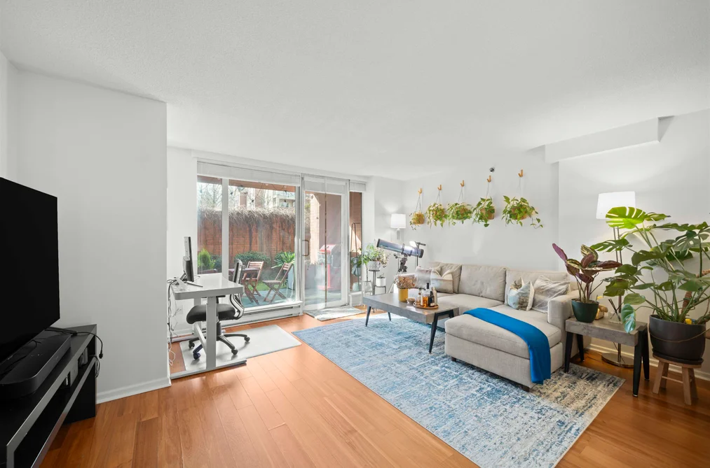 Condo for sale at 106 503 W 16th Avenue Vancouver British Columbia - MLS: R3135835