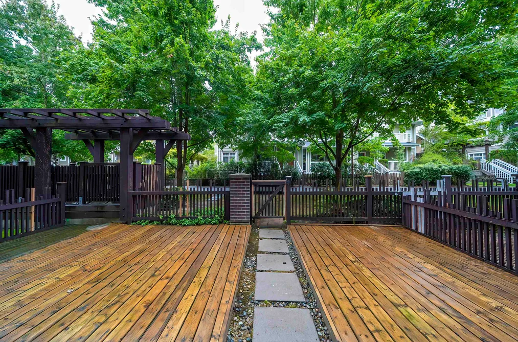 Condo for sale at 106 5665 Irmin Street Burnaby British Columbia - MLS: R3050693