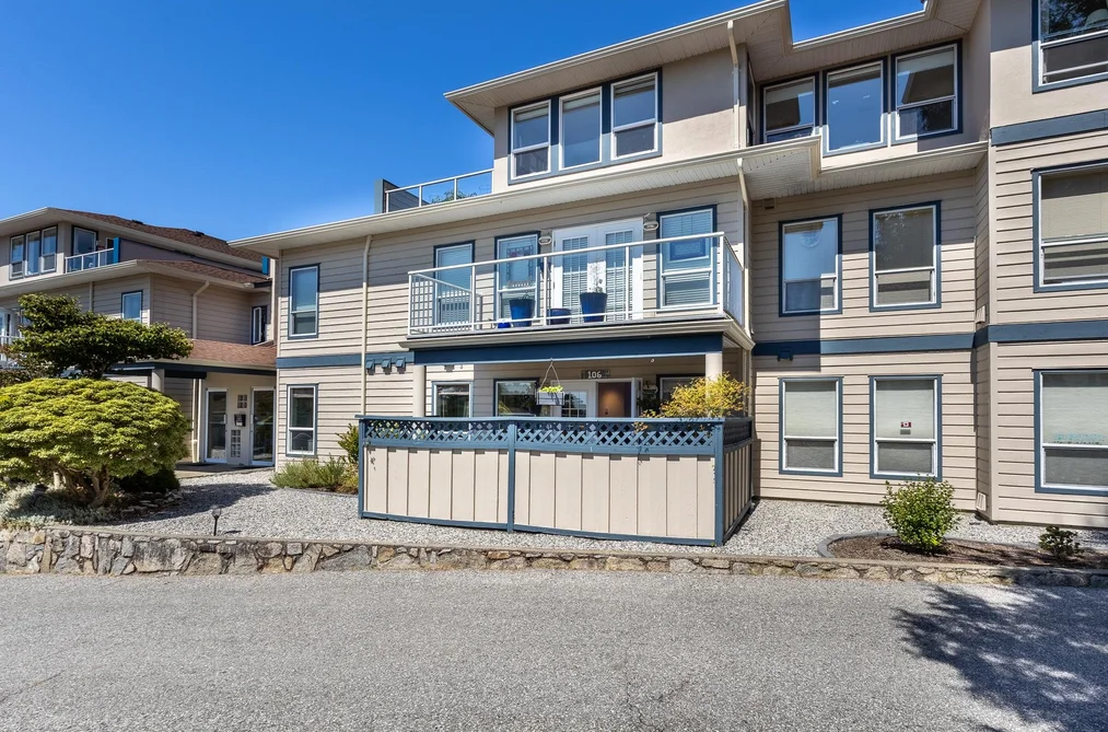 Condo for sale at 106 5768 Marine Way Sechelt British Columbia - MLS: R3088413