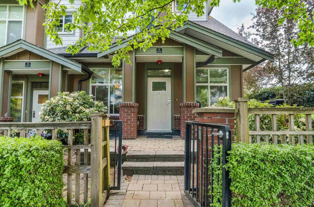 Townhouse for sale at 106 6655 192 Street Surrey British Columbia - MLS: R3128255