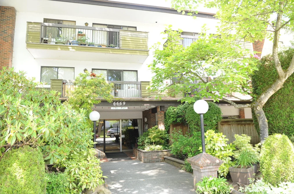 Condo for sale at 106 6669 Telford Avenue Burnaby British Columbia - MLS: R3052625
