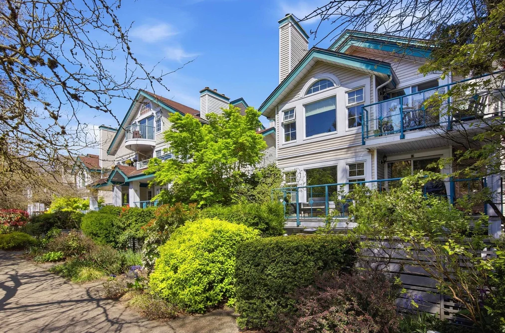 Condo for sale at 106 735 W 15th Avenue Vancouver British Columbia - MLS: R3116248