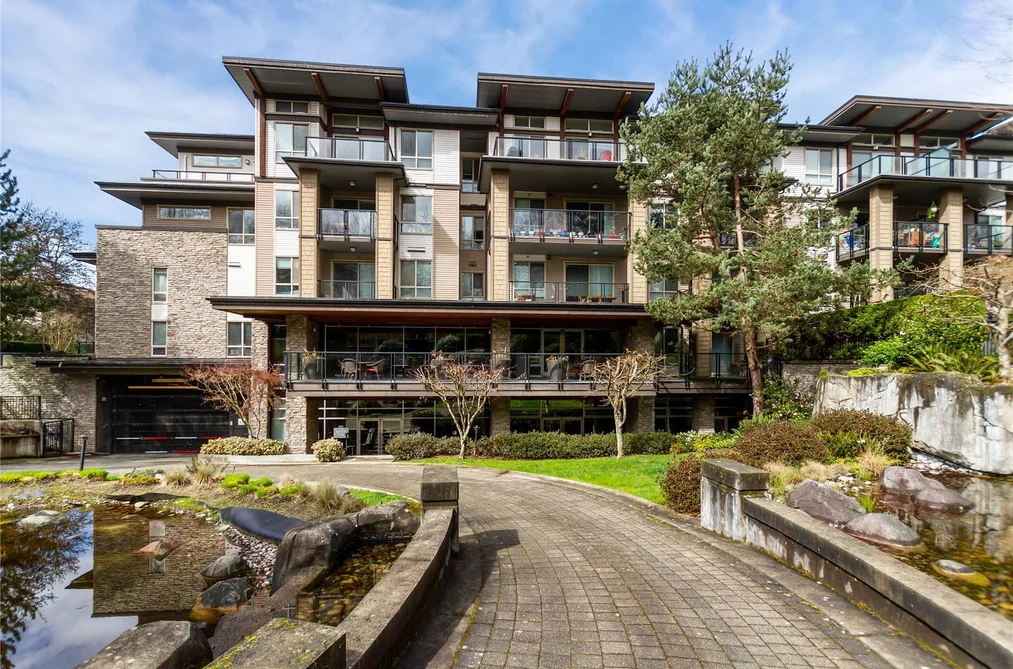 Condo for sale at 106 7428 Byrnepark Walk Burnaby British Columbia - MLS: R3104278