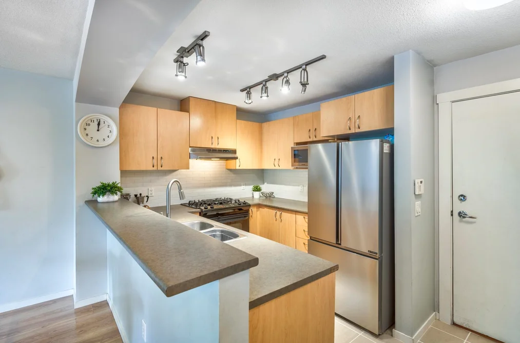 106 9233 GOVERNMENT STREET, Burnaby BC V3N 0A3, Burnaby BC — Residential for Sale - Photo 2