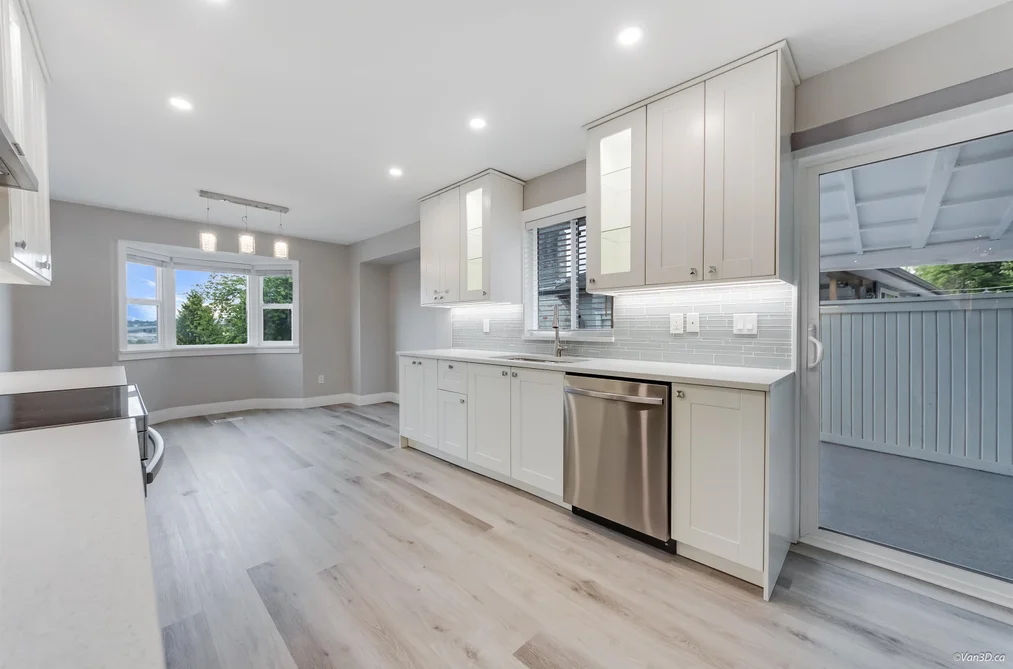 106 WARRICK STREET, Coquitlam BC V3K 5L4, Coquitlam BC — Residential for Sale - Photo 4