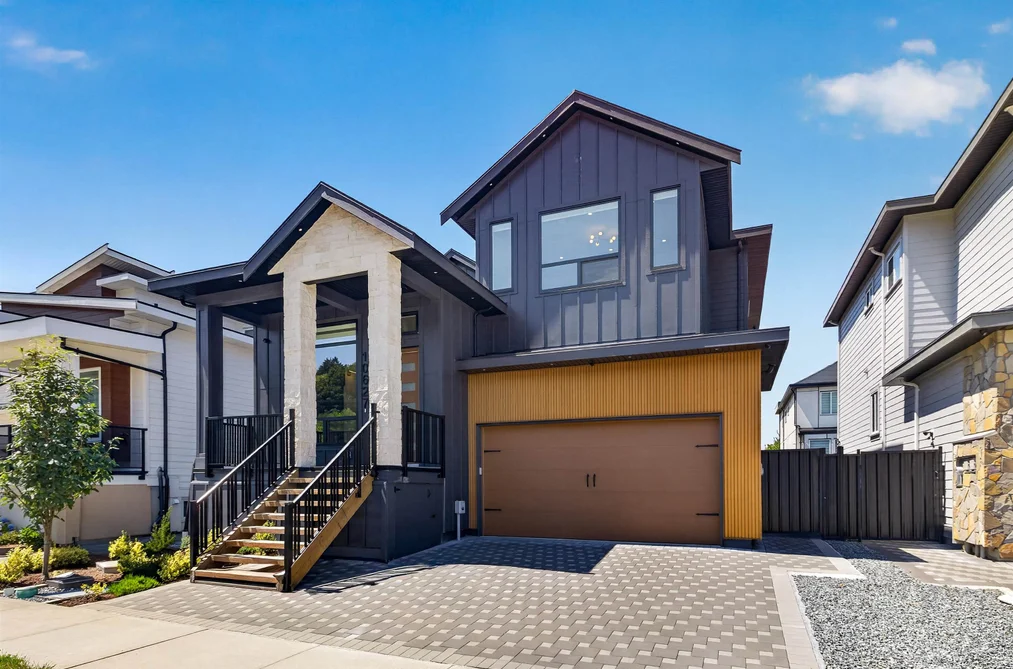 House for sale at 10627 124a Street Surrey British Columbia - MLS: R3147764