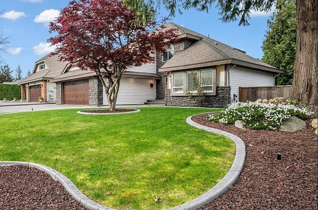 House for sale at 10646 E Glenwood Crescent Surrey British Columbia - MLS: R3115534