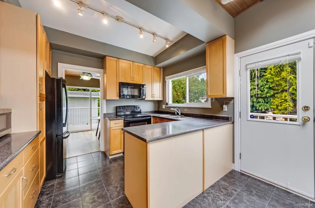 1066 BERNARD PLACE, Port Coquitlam BC V3B 1W8, Port Coquitlam BC — Residential for Sale - Photo 2