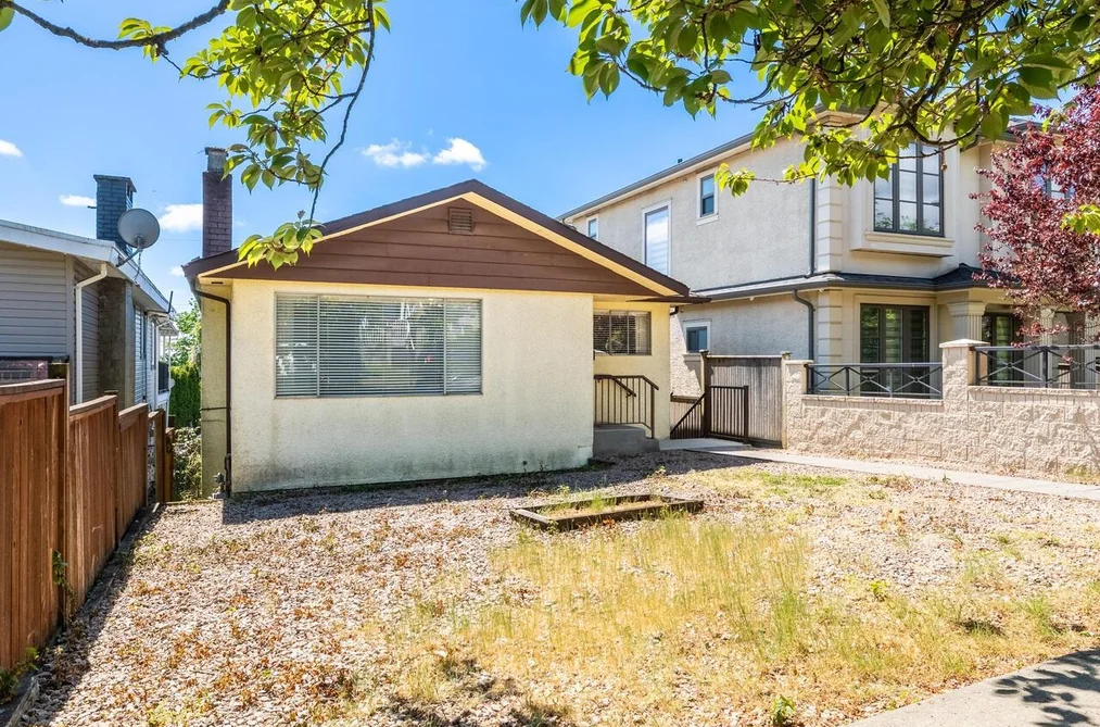 1066 E 63RD AVENUE, Vancouver BC V5X 2L1, Vancouver BC — Residential for Sale - Photo 2