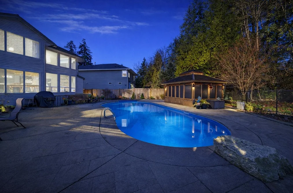 House for sale at 10668 245b Street Maple Ridge British Columbia - MLS: R3105010