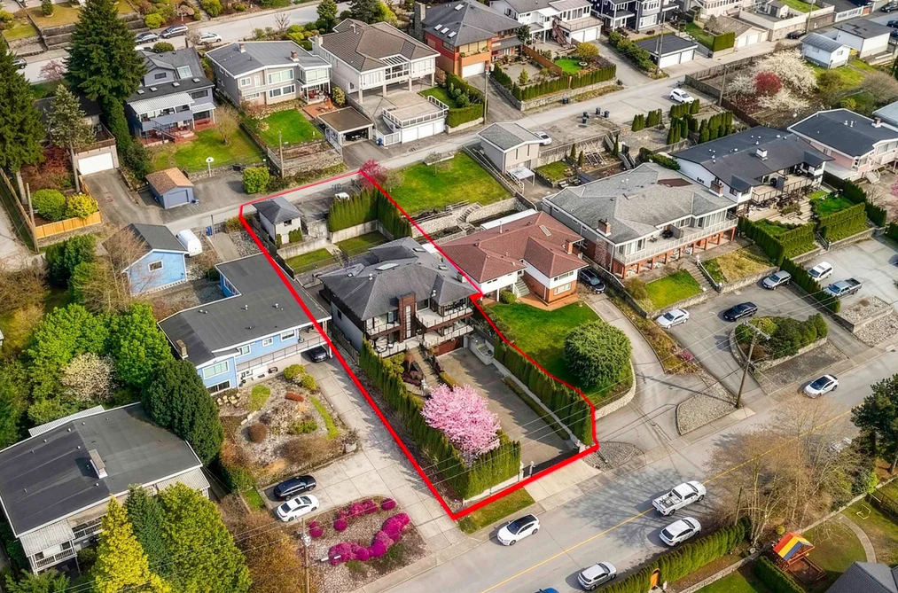 1068 HOLDOM AVENUE, Burnaby BC V5B 3V6, Burnaby BC — Residential for Sale - Photo 4