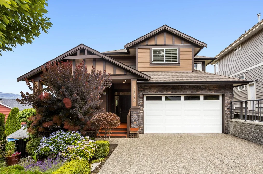 10680 239 St, Maple Ridge, BC - MLS: R3163153