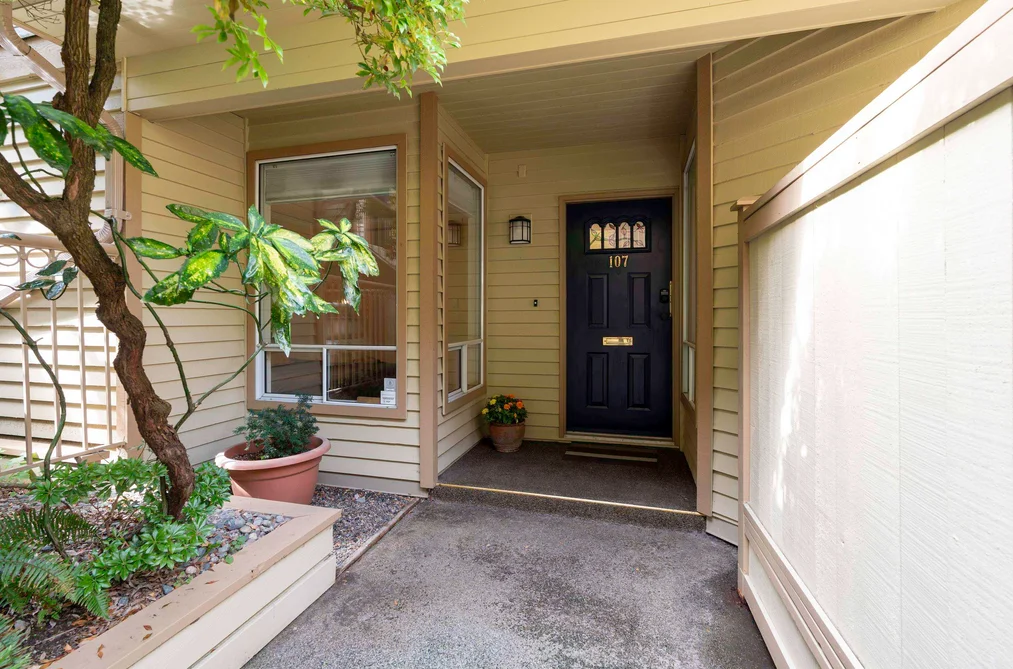 107 - 1100 W 7th Avenue, Vancouver, BC - MLS: R3164822 - Photo 2 107 - 1100 W 7th Avenue, Vancouver, BC - MLS: R3164822 - Photo 2