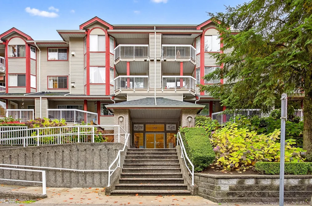 Condo for sale at 107 1215 Pacific Street Coquitlam British Columbia - MLS: R3124924