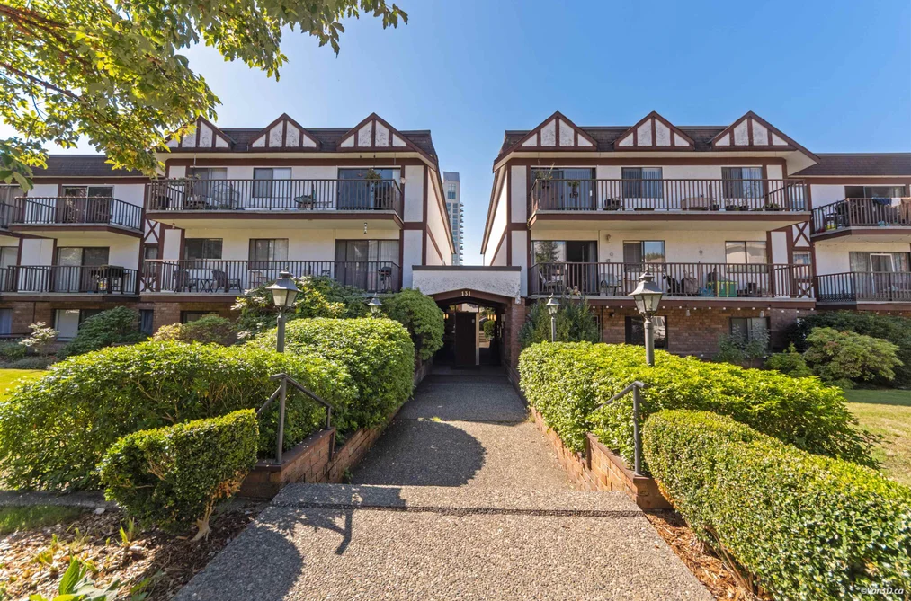 Condo for sale at 107 131 W 4th Street North Vancouver British Columbia - MLS: R3165428