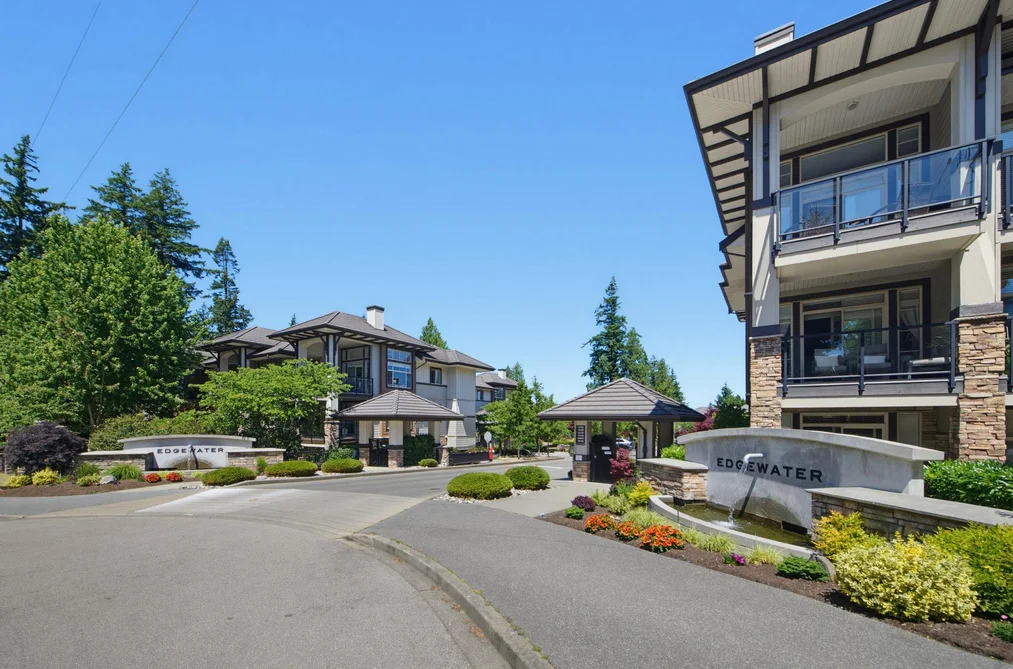 Condo for sale at 107 15155 36 Avenue Surrey British Columbia - MLS: R3138731