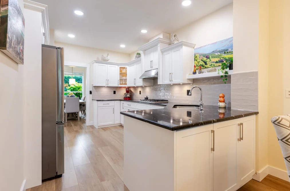 107-15350 Sequoia Drive, Surrey, BC - Townhouse for Sale - Photo 10 of 40 107-15350 Sequoia Drive, Surrey, BC - Townhouse for Sale - Photo 10 of 40