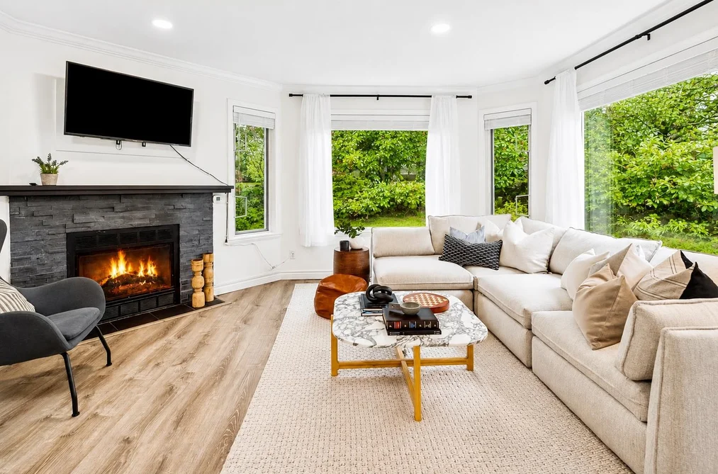 107 175 W 4TH STREET, North Vancouver BC V7M 1H6, North Vancouver BC — Residential for Sale - Photo 2