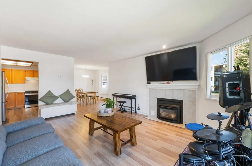 Condo for sale at 107 22222 119 Avenue Maple Ridge British Columbia - MLS: R3117233