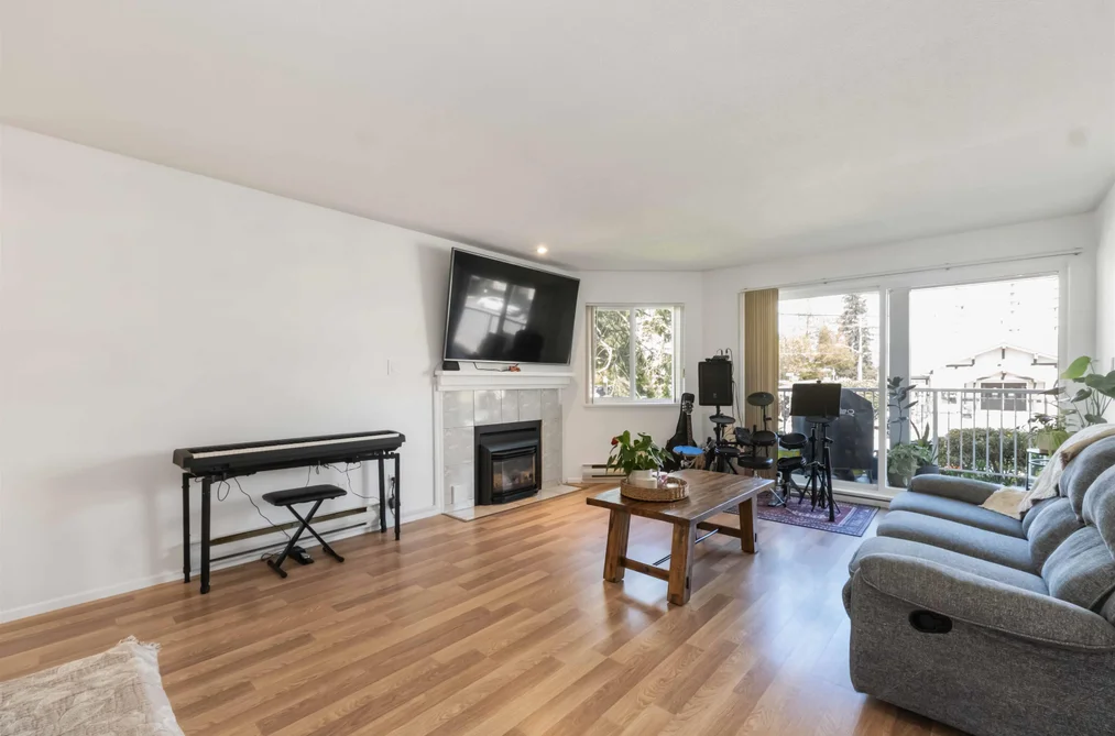 107 22222 119 AVENUE, Maple Ridge BC V2X 2Y9, Maple Ridge BC — Residential for Sale - Photo 2