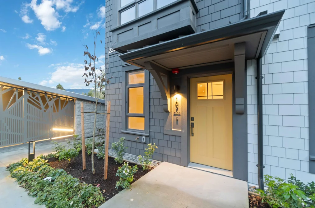 Condo for sale at 107 2320 Emery Court North Vancouver British Columbia - MLS: R3071957