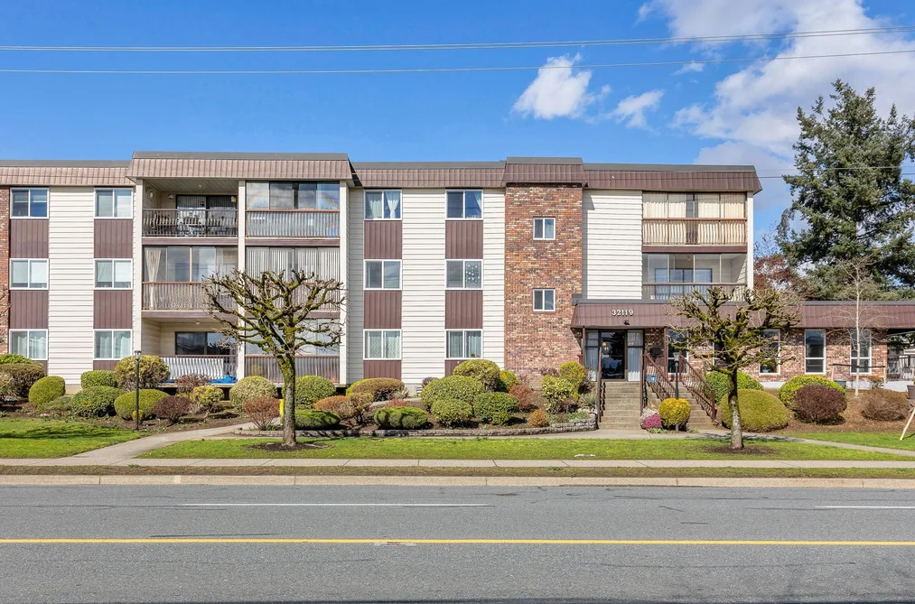 107 32119 OLD YALE ROAD, Abbotsford BC V2T 2C8, Abbotsford BC — Residential for Sale - Photo 2