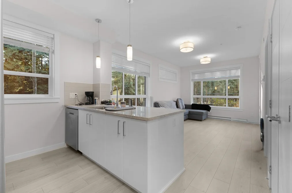 107 32690 14 AVENUE, Mission BC V2V 0K5, Mission BC — Residential for Sale - Photo 2
