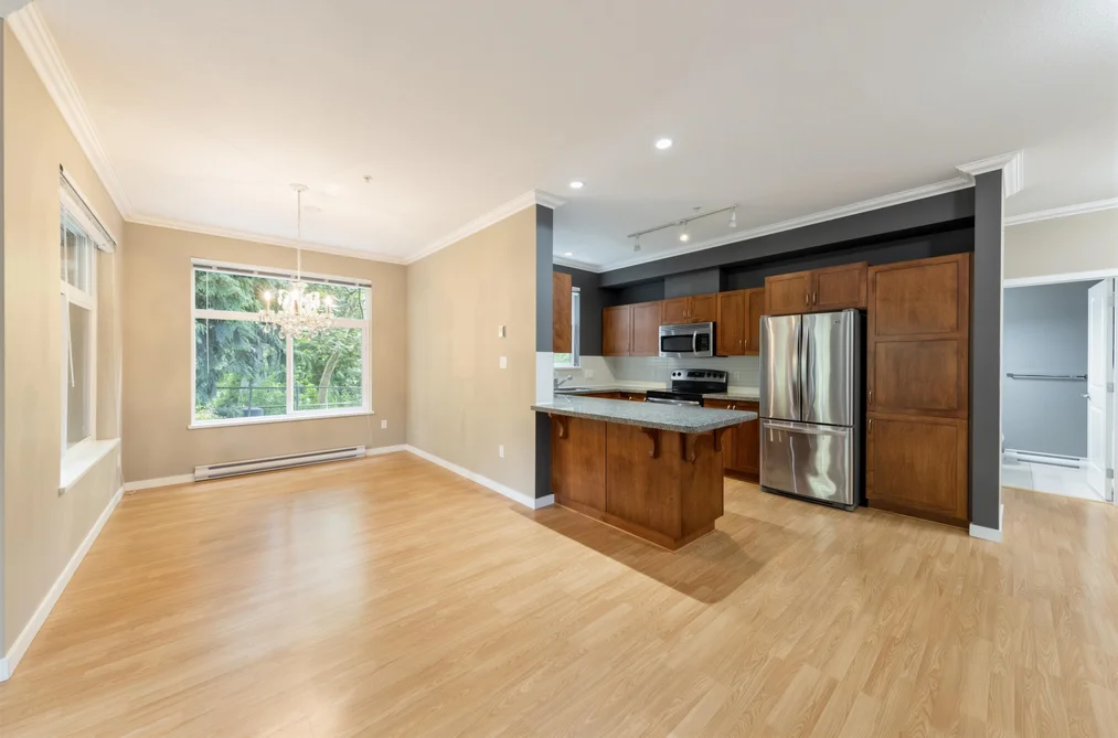 107 33338 E BOURQUIN CRESCENT, Abbotsford BC V2S 1Y1, Abbotsford BC — Residential for Sale - Photo 4