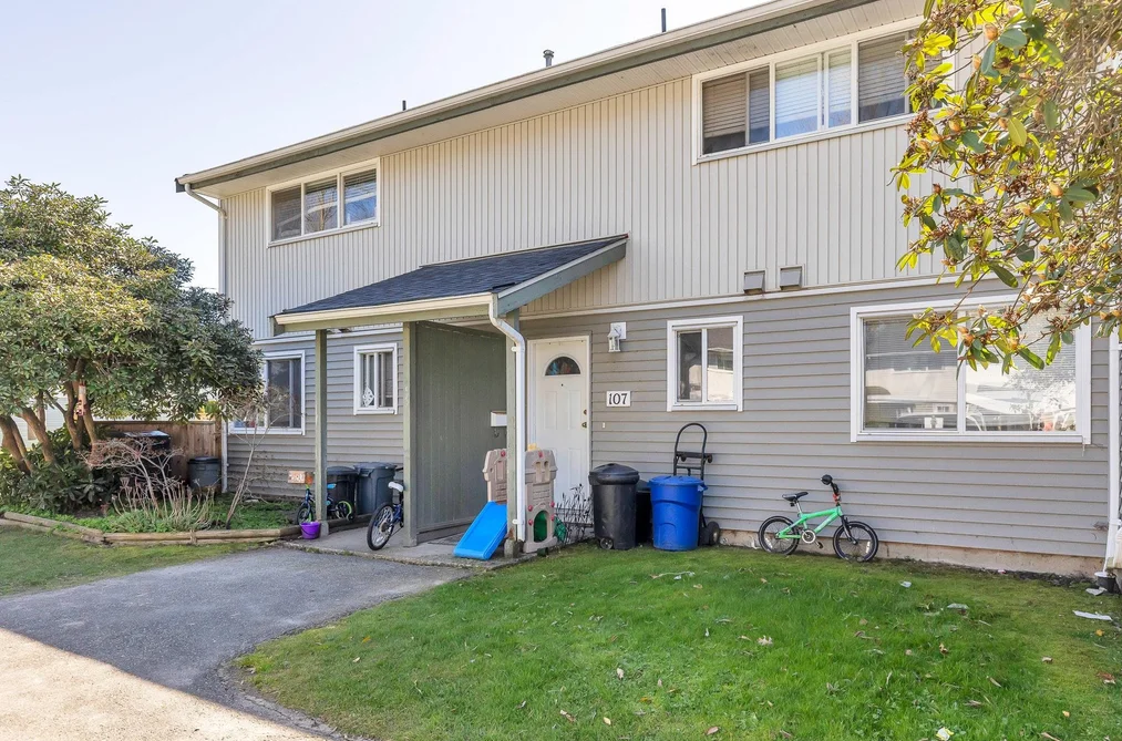 Townhouse for sale at 107 45185 Wolfe Road Chilliwack British Columbia - MLS: R3111026