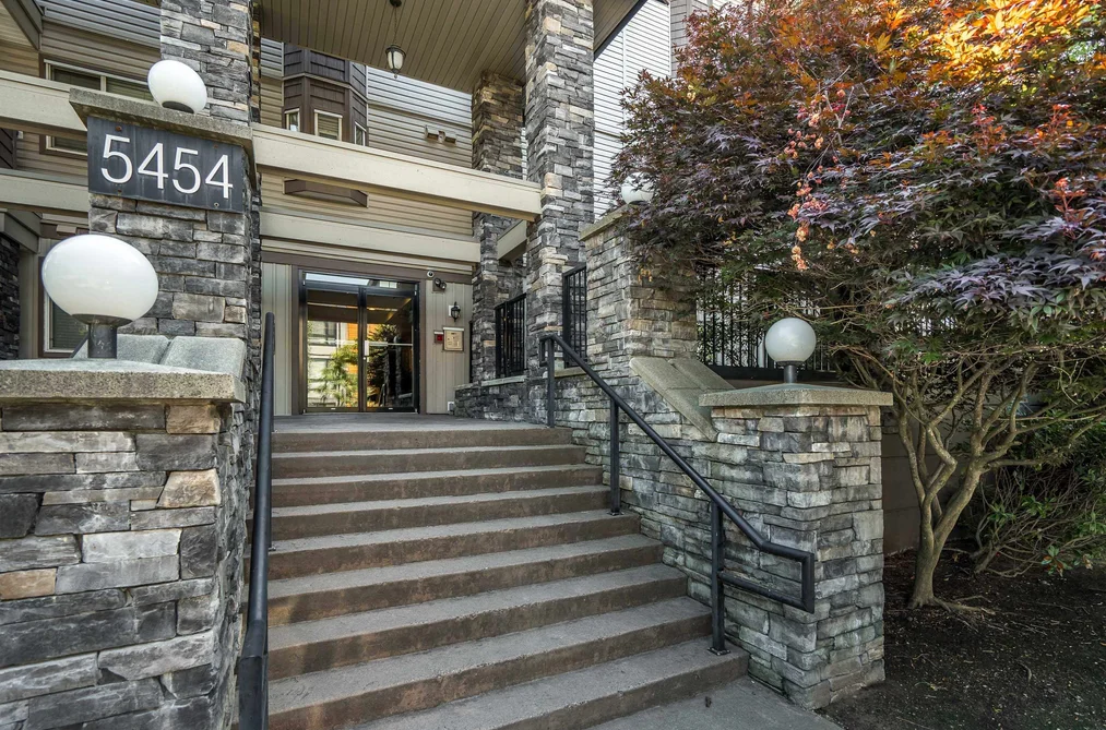 107 5454 198 STREET, Langley BC V3A 1G2, Langley BC — Residential for Sale - Photo 3